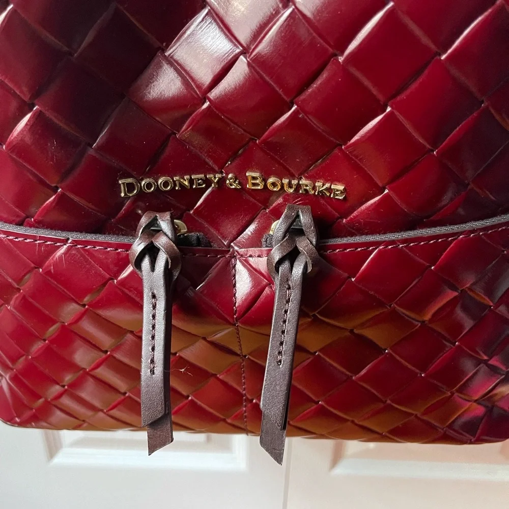 Dooney and bourke satchel - Picture 4 of 11